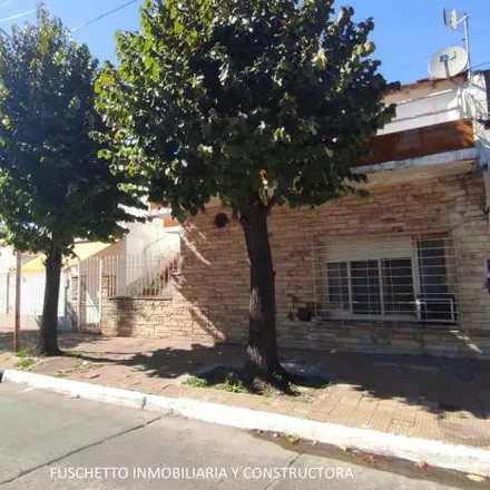 Buy this 2 bed house on Primera Junta 1589 in Partido de La Matanza, Villa Madero