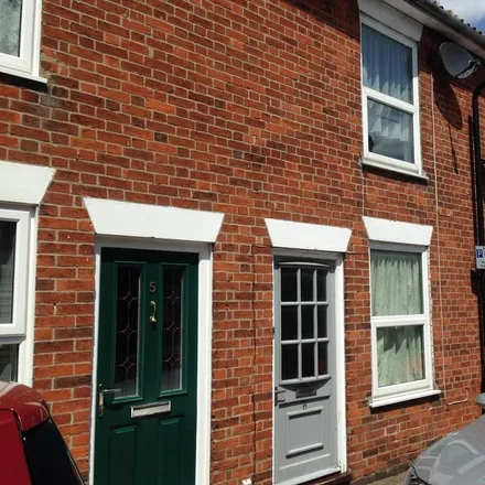 Rent this 2 bed townhouse on Peckham Street in Bury St Edmunds, IP33 1TB