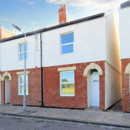 Buy this 3 bed townhouse on Conway Close in Hull, HU3 3NR