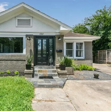 Rent this 5 bed house on 2247 Blodgett Street in Houston, TX 77004