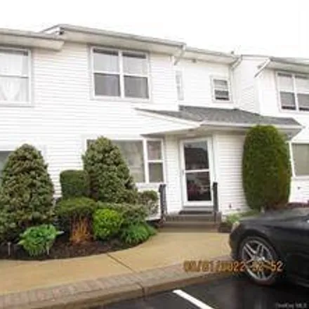 Buy this 2 bed house on 10 Lancaster Court in Nanuet, NY 10954