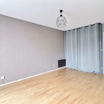 Rent this 1 bed apartment on 1 Place Charles de Gaulle in 78960 Voisins-le-Bretonneux, France