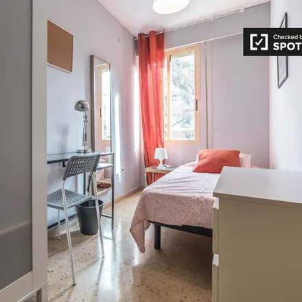 Rent this 5 bed room on Centre del Carme de Cultura Contemporània in Carrer del Museu, 2