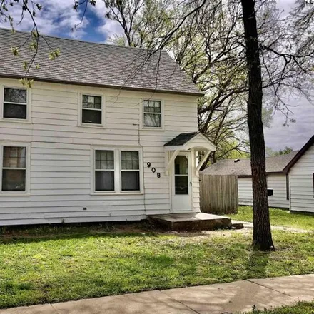 Buy this 3 bed house on 940 North Walnut Street in McPherson, KS 67460