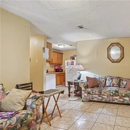 Image 5 - 2122 Second Street, New Orleans, LA 70113, USA - House for sale