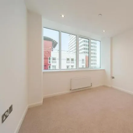 Image 3 - Government office, Lansdowne Road, London, CR0 2BX, United Kingdom - Apartment for rent