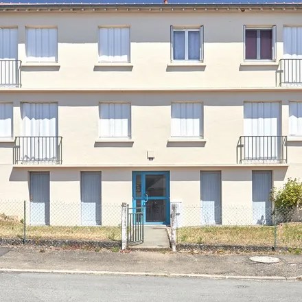 Rent this 1 bed apartment on 10 Place de l'Hôtel de Ville in 72310 Bessé-sur-Braye, France