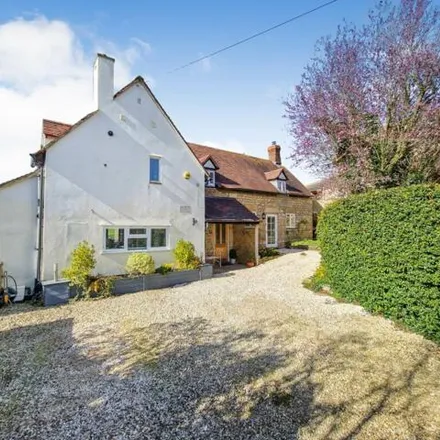 Buy this 3 bed house on unnamed road in Bredon's Norton, GL20 7EP