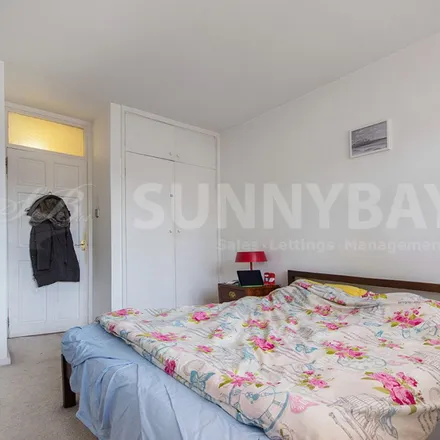 Image 3 - 93a-97a Astonville Street, London, SW18 5PD, United Kingdom - Apartment for rent