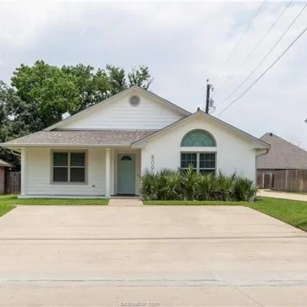 Image 2 - 809 Welsh Ave, College Station, Texas, 77840 - House for sale