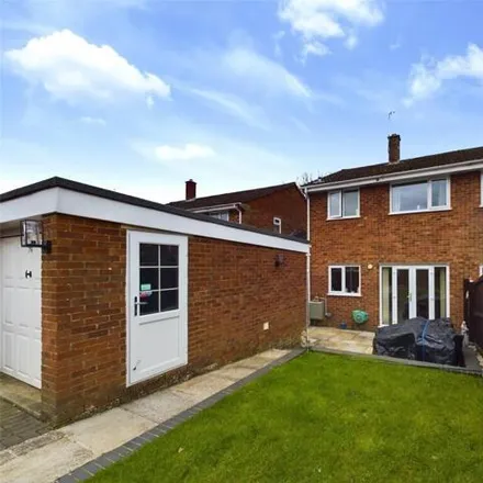 Buy this 3 bed duplex on The Beagles in Selsley, GL5 4SF