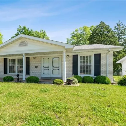 Buy this 3 bed house on 2516 Headland Drive in Saint Charles, MO 63301