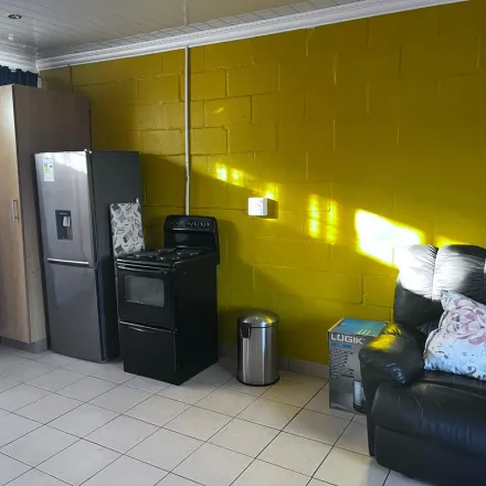 Image 3 - Monte Vista, N1, Goodwood, Western Cape, 7460, South Africa - Apartment for rent