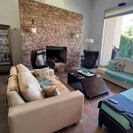 Buy this 3 bed house on 26 de Julio de 1890 69 in Bernal Este, B1876 AWD Bernal