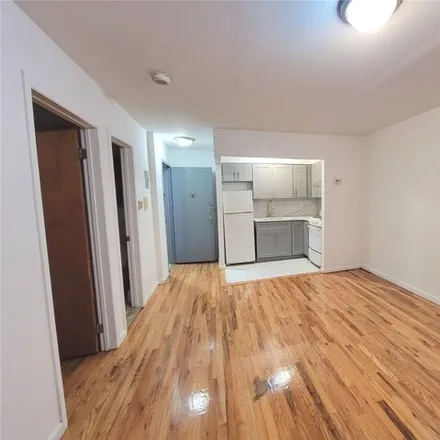 Image 2 - 108-64 45th Avenue, New York, NY 11368, USA - Apartment for rent