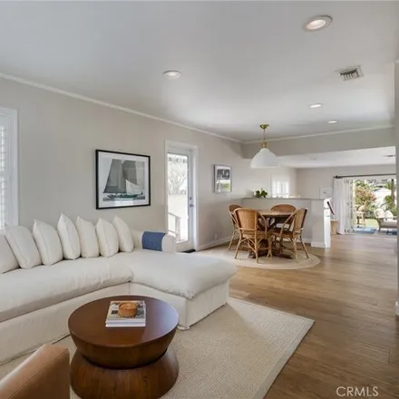 Image 4 - 7822 Boeing Avenue, Los Angeles, CA 90045, USA - House for sale