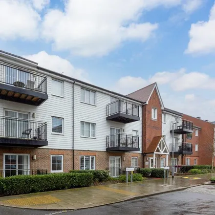 Rent this 2 bed apartment on Redlands Court in Mere Road, Dunton Green