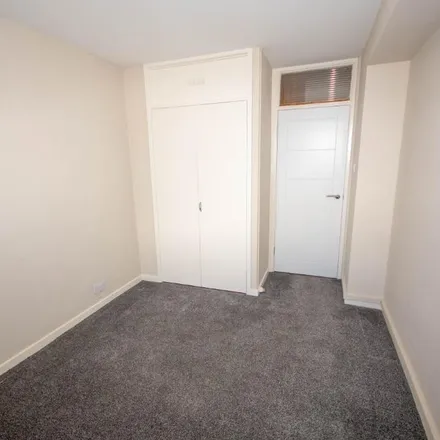 Image 2 - Ravens Craig, Kirkcaldy, KY1 2PD, United Kingdom - Apartment for rent