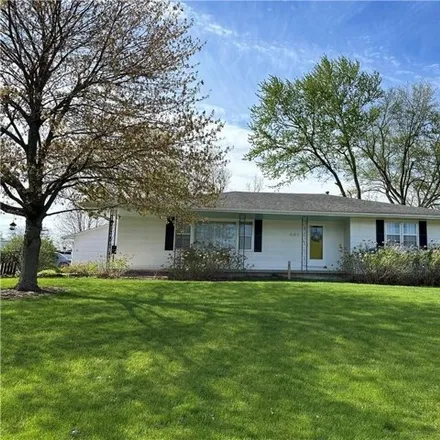 Buy this 4 bed house on 614 West Hutchings Street in Winterset, IA 50273