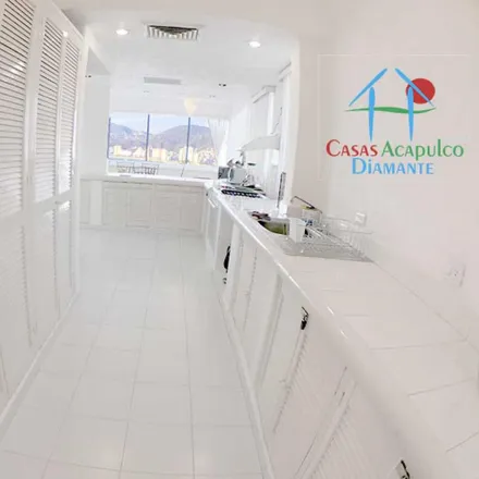 Buy this 2 bed apartment on Cañada de las Palmas in Playa Guitarrón, 39300 Acapulco