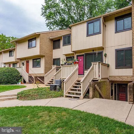 Rent this 2 bed apartment on 2619 Glengyle Drive in Oakton, Fairfax County