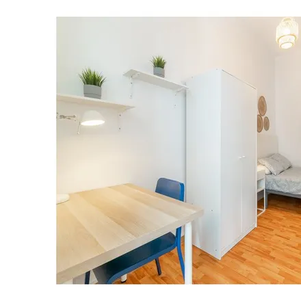 Rent this 6 bed room on Rambla de Catalunya in 7-9, 08001 Barcelona