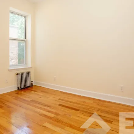 Image 7 - 246 East 68th Street, New York, NY 10065, USA - Apartment for rent