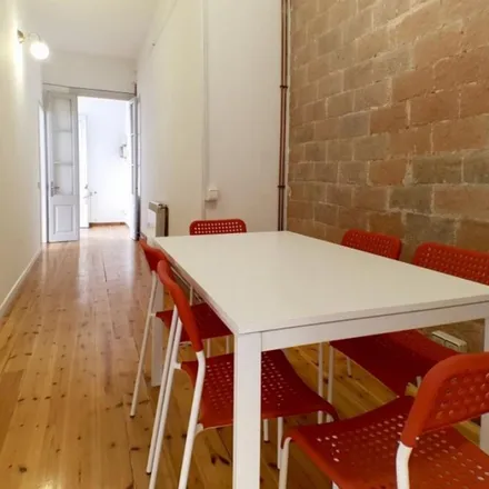 Rent this 6 bed apartment on La Pepita in Carrer de Còrsega, 343