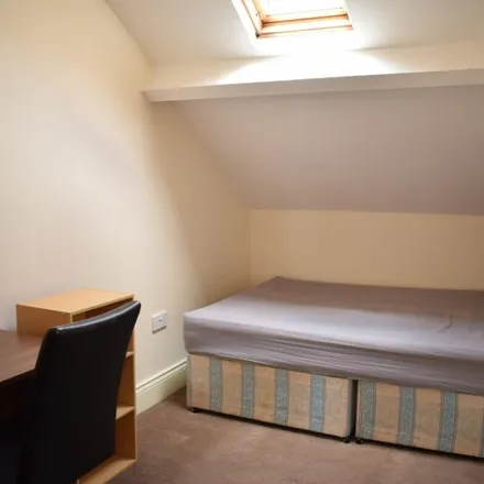 Rent this 1 bed room on Heaton Methodist Church in Simonside Terrace, Newcastle upon Tyne