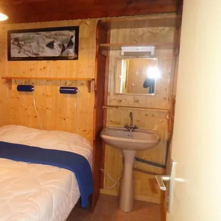 Rent this 5 bed house on Montalbert in D88 E, 73210 Plagne Montalbert