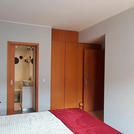 Rent this 2 bed apartment on Praça José Régio in 4480-718 Vila do Conde, Portugal