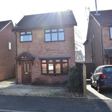 Rent this 3 bed house on Merlin Way in Cheshire East, CW1 3YP