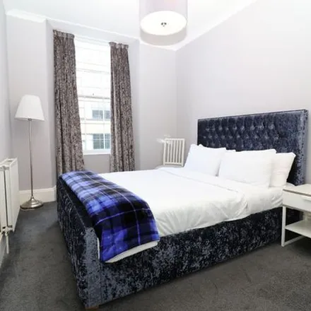 Rent this 3 bed apartment on Royal Terrace Lane in Glasgow, G3 7PA