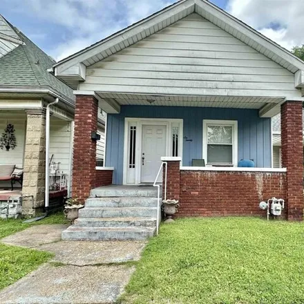 Buy this 1 bed house on 634 East Louisiana Street in Evansville, IN 47711