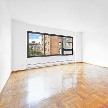Image 4 - The Noguchi Museum, 9-01 33rd Road, New York, NY 11106, USA - Condo for sale