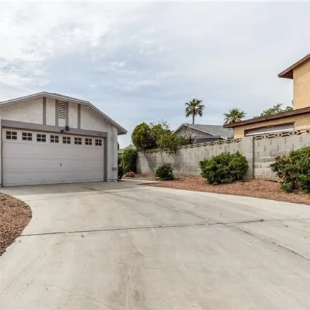 Image 1 - 4499 Mossy Rock Court, Las Vegas, NV 89108, USA - House for sale