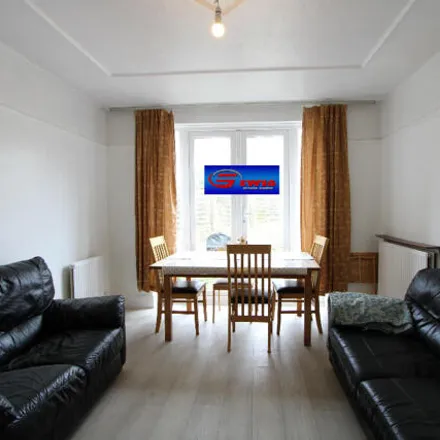 Rent this 4 bed house on Holdernesse Road in London, SW17 7RG
