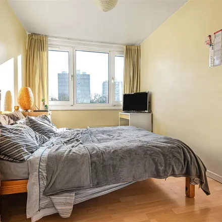 Rent this 4 bed apartment on 58-88 Sherfield Gardens in London, SW15 4PR