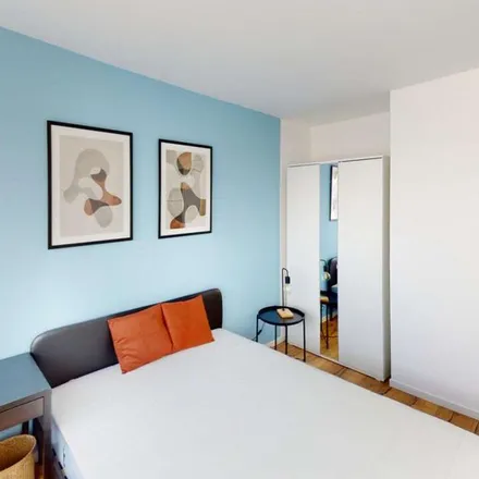 Image 3 - 5 quater Place Championnet, 26000 Valence, France - Apartment for rent