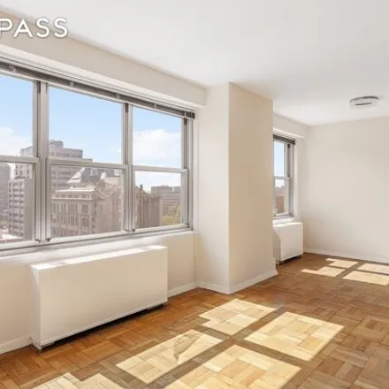 Image 6 - Gramercy Park Towers, 205 3rd Avenue, New York, NY 10003, USA - Apartment for sale
