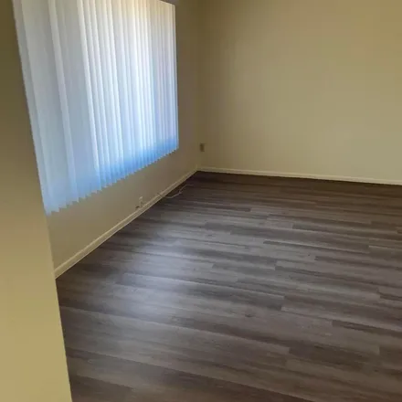 Rent this 3 bed apartment on 3102 North Woodburne Drive in Chandler, AZ 85224
