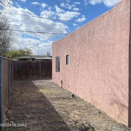 Image 2 - Manzo Elementary School, West Saint Clair Street, Tucson, AZ 85745, USA - House for rent