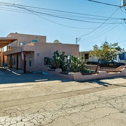 Image 2 - 219 East Riverfront Drive, La Paz County, AZ 85344, USA - House for sale