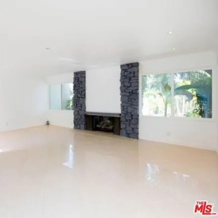 Image 2 - 18204 Lake Encino Drive, Los Angeles, CA 91316, USA - House for rent
