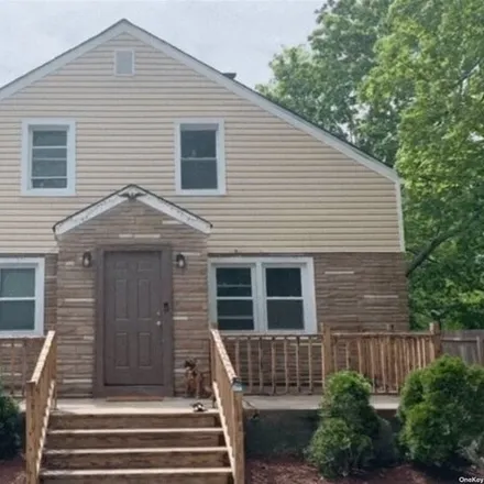Rent this 2 bed house on 212 Blue Point Road in Brookhaven, Farmingville