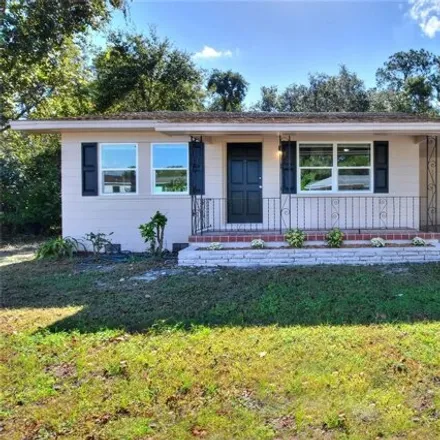 Buy this 2 bed house on 170 Petteway Drive in Lakeland, FL 33805