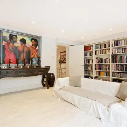 Image 4 - 21 St Stephen's Gardens, London, W2 5RY, United Kingdom - Apartment for rent
