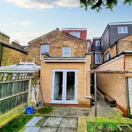 Image 7 - 27 Forest Road, London, E7 0DN, United Kingdom - Townhouse for sale