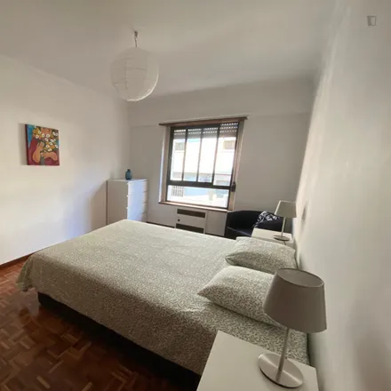 Image 3 - Travessa das Freiras a Arroios 6D-6G, 1000-046 Lisbon, Portugal - Apartment for rent