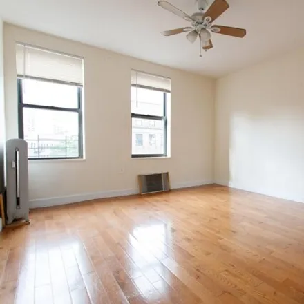 Image 2 - 611 West 171st Street, New York, NY 10032, USA - House for rent